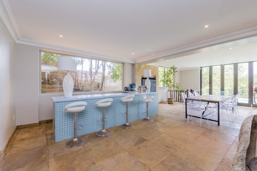 To Let 7 Bedroom Property for Rent in Constantia Western Cape